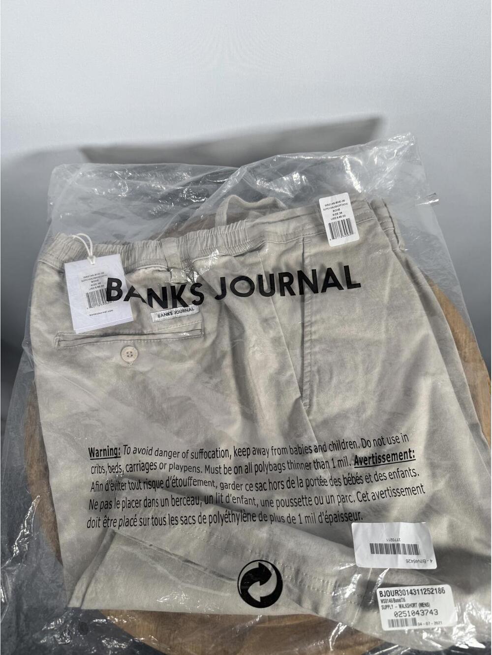 NWT Banks Journal Supply Walkshort Bone Men's Size 36 - Picture 3 of 8